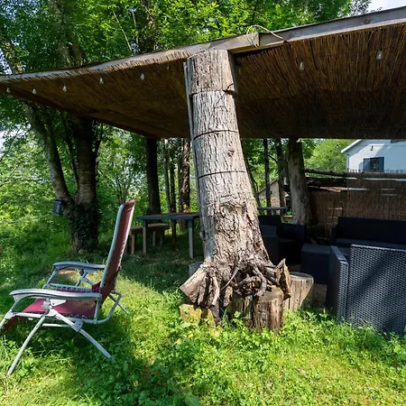 בית הארחה Le Ozalee - Domaine Helaku